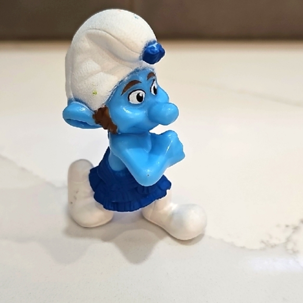 The Smurfs McDonalds Happy Meal Toy 2011 Gutsy Smurf Peyo #8 Walking Kilt 3"